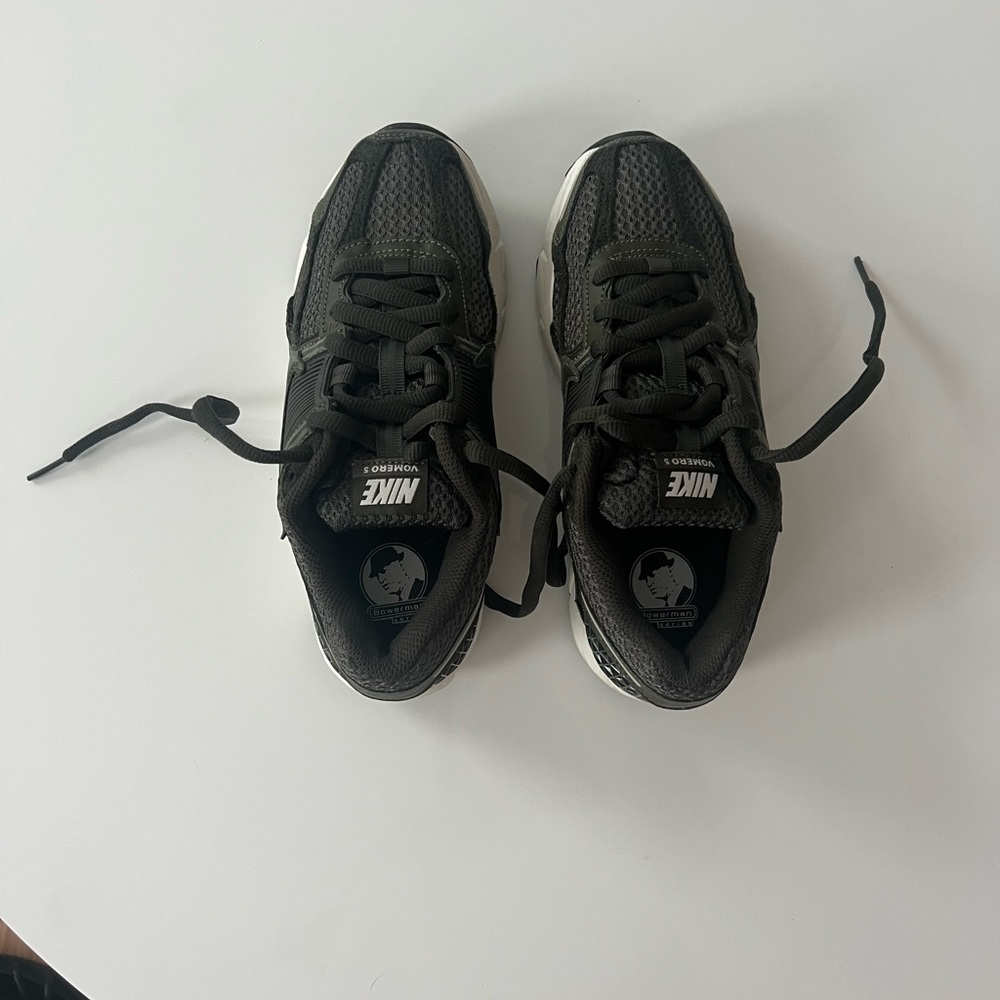 Nike Zoom Vomero 5 - Picture 4 of 7